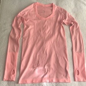 Lululemon workout top